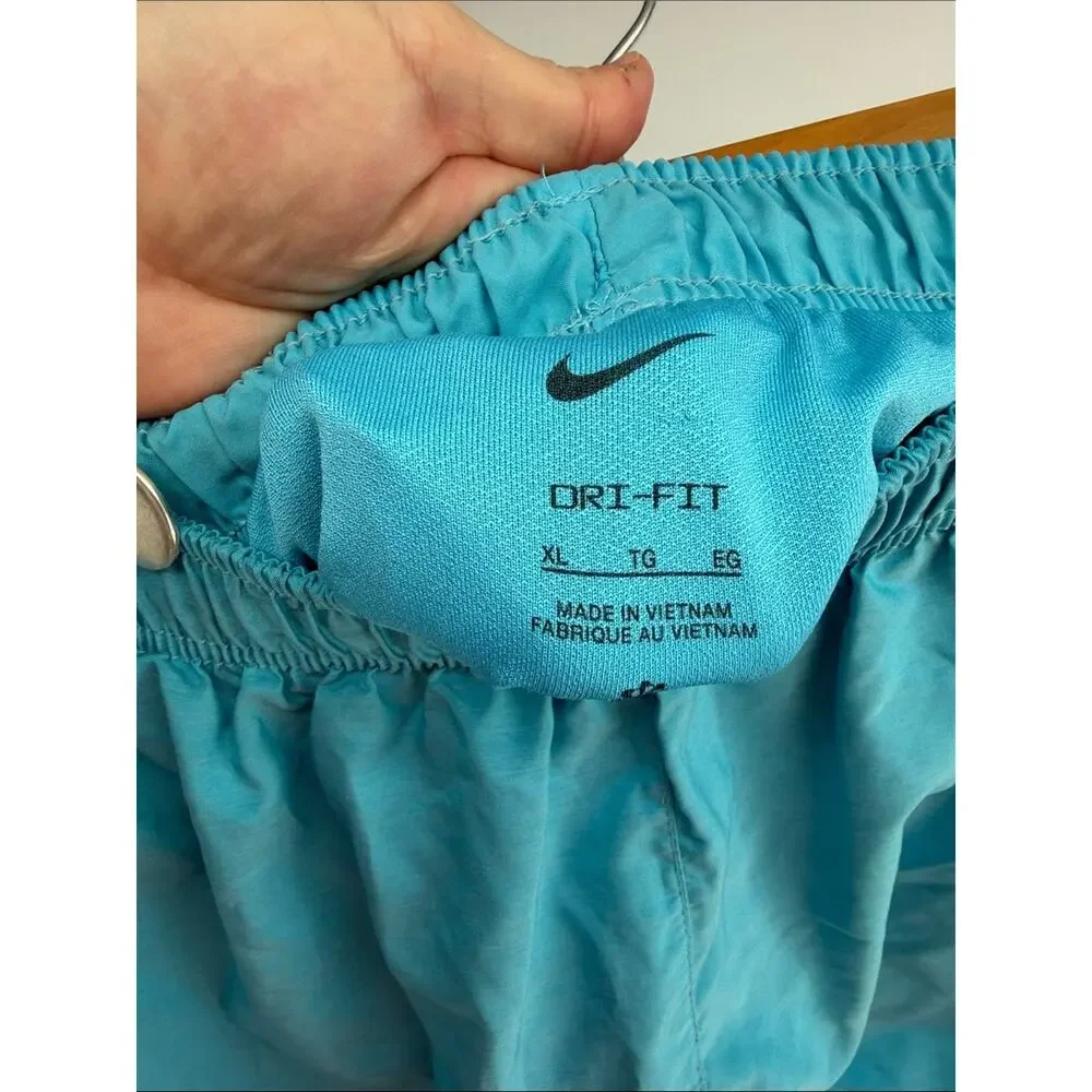 Nike Dri Fit elastic waist pull on athletic athleisure lined running shorts XL